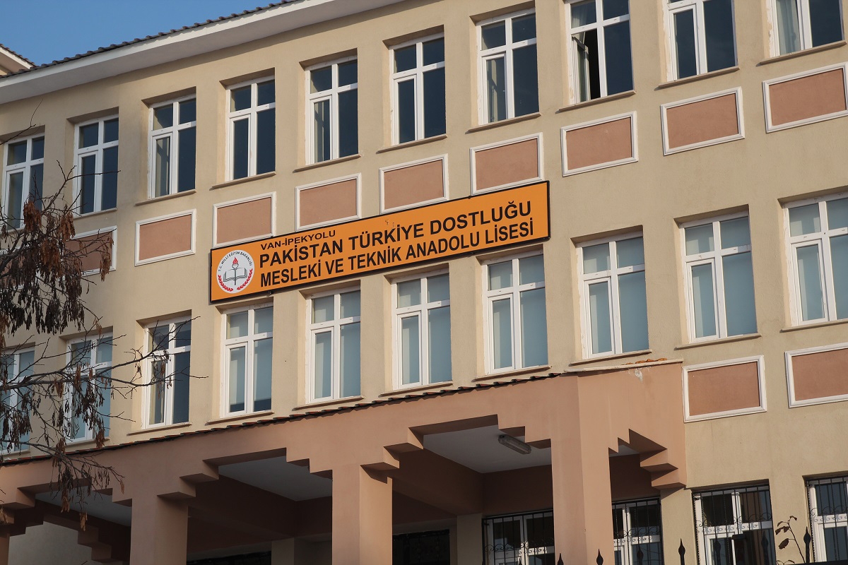Van depremiyle değişen okul isimleri Van depremiyle değişen okul isimleri